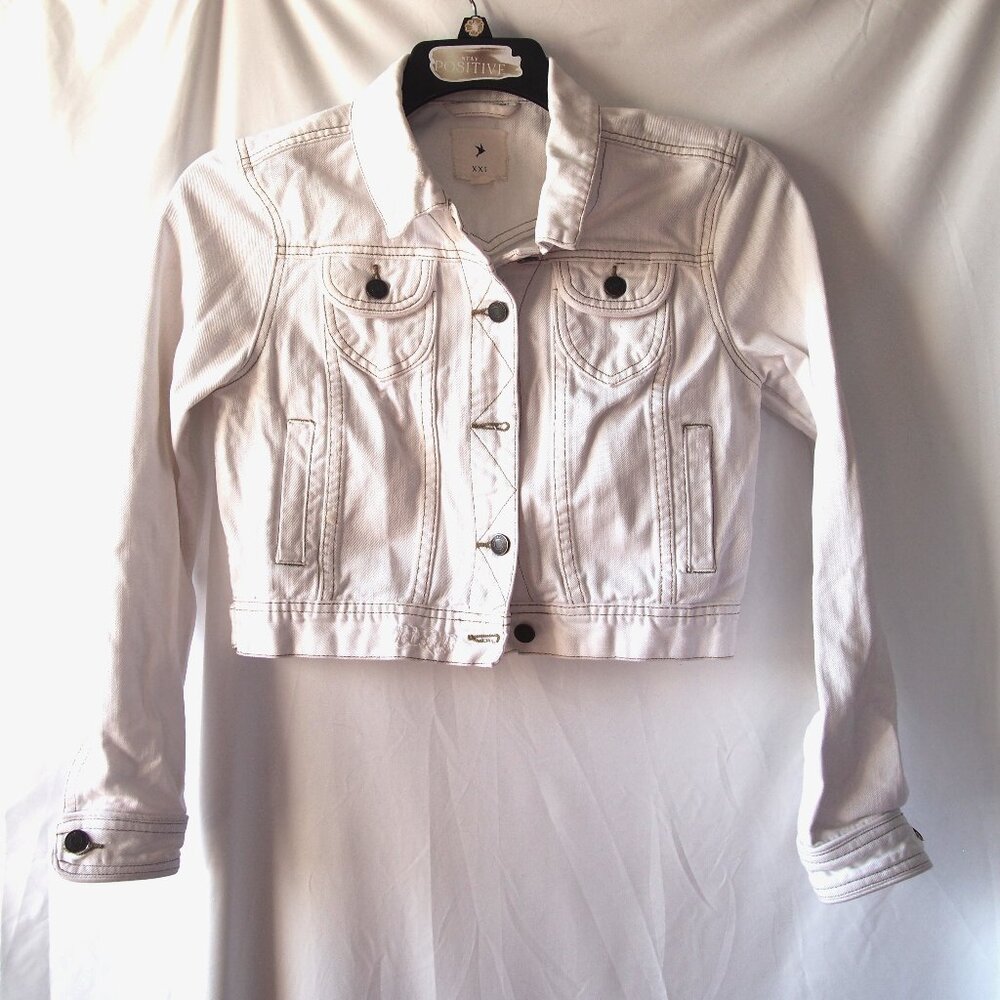 Forever 21 Distressed White Cropped Denim Jacket, Long sleeved, Size L - Picture 5 of 16
